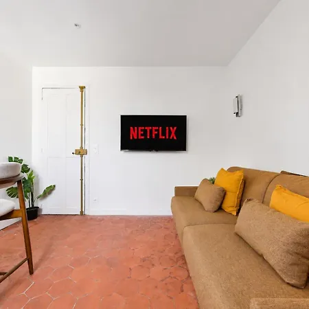 Montparnasse Stylish Netflix Apartament